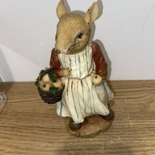 Vintage Academy Harvest Mouse Figure/Collectable Mouse Ornament. 6ins tall 