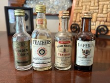 Lote 4 botellas de alcohol de licor de vidrio miniatura vintage Estate RARAS