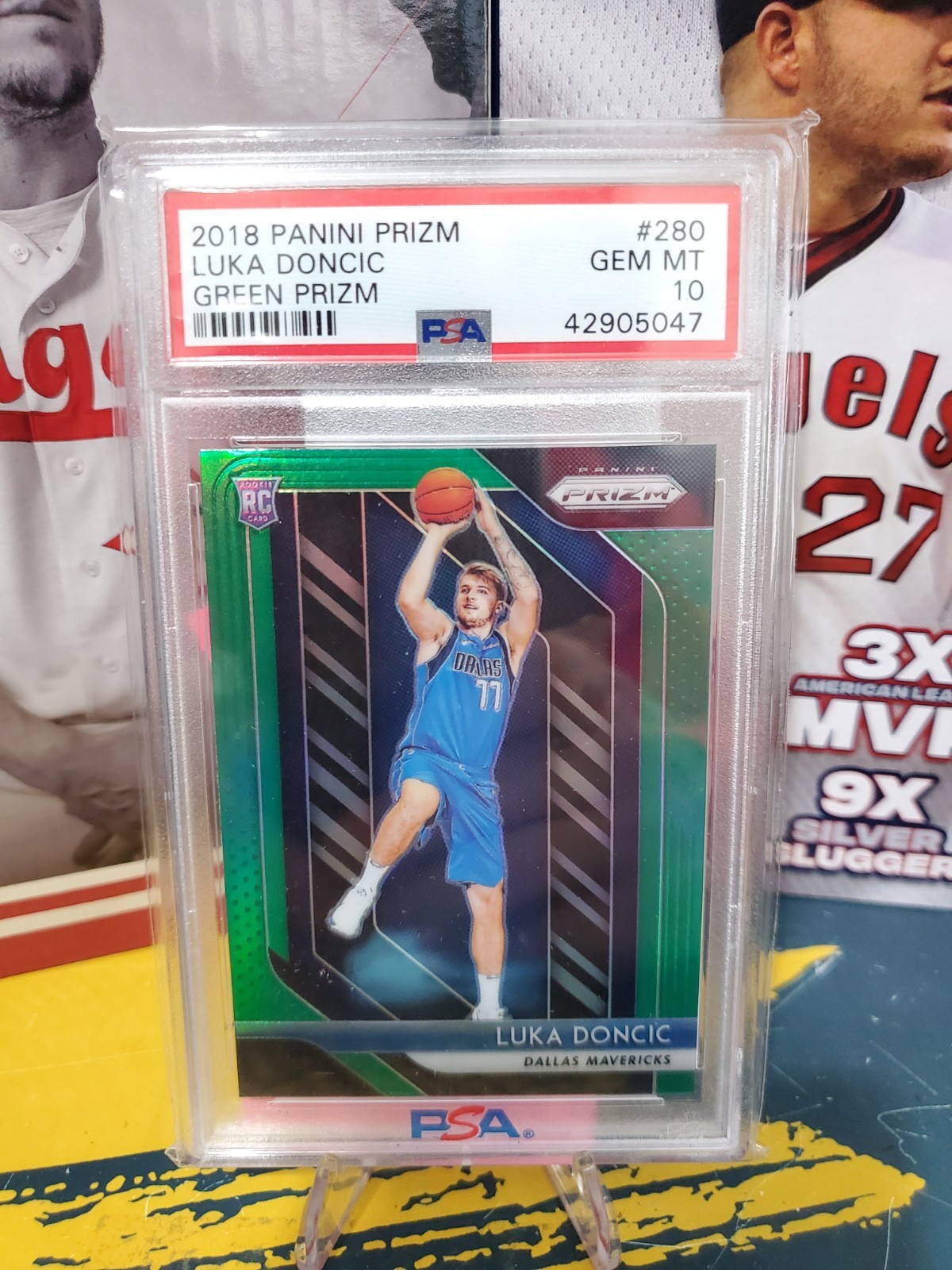 2018-19 Panini Prizm Luka Doncic Green Prizm Rookie PSA 10 Gem Mint RC #280