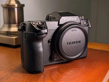 FUJIFILM GFX 100S Medium Format Mirrorless Camera + EXTRA OEM BATTERY