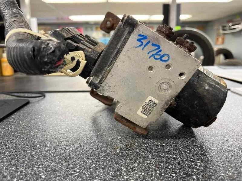 2007-2010 GMC Sierra Chevy Silverado 2500 Anti Lock Brake Pump Module Unit OEM - Изображение 4 из 4