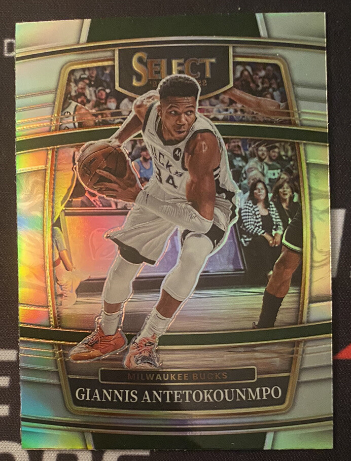 Giannis Antetokounmpo 2021-22 Panini Select Concourse Silver Prizm Bucks #35