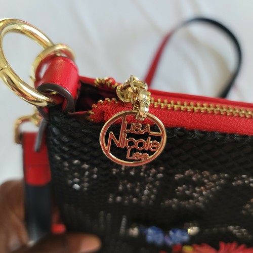NICOLE LEE CROSS BODY BAG ADJUSTABLE STRAP embroidered flowers black & Red - Picture 12 of 12