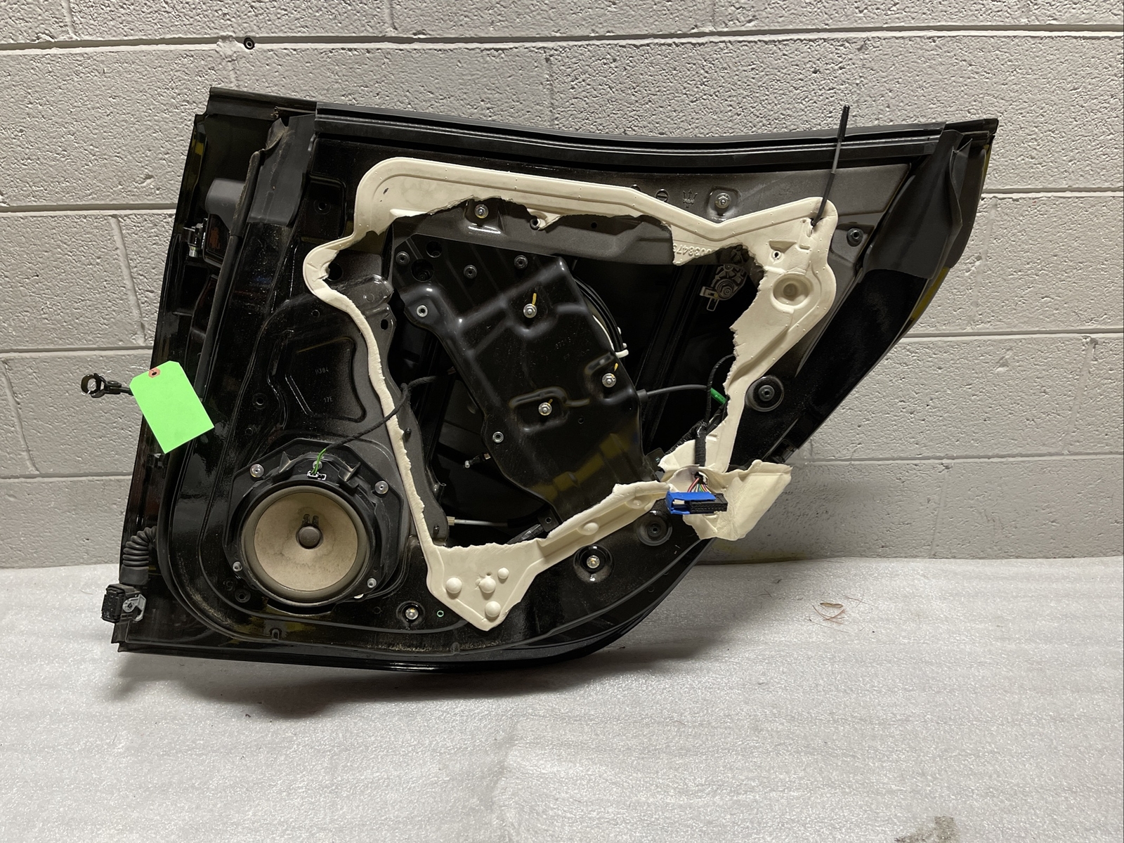 2014-2023 Maserati Ghibli Rear Right Door Shell Assembly Black OEM *NOTE*