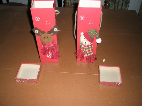 2 WINE BOTTLE Gift Boxes for Christmas w/ Reindeer & Bear - Picture 7 of 11