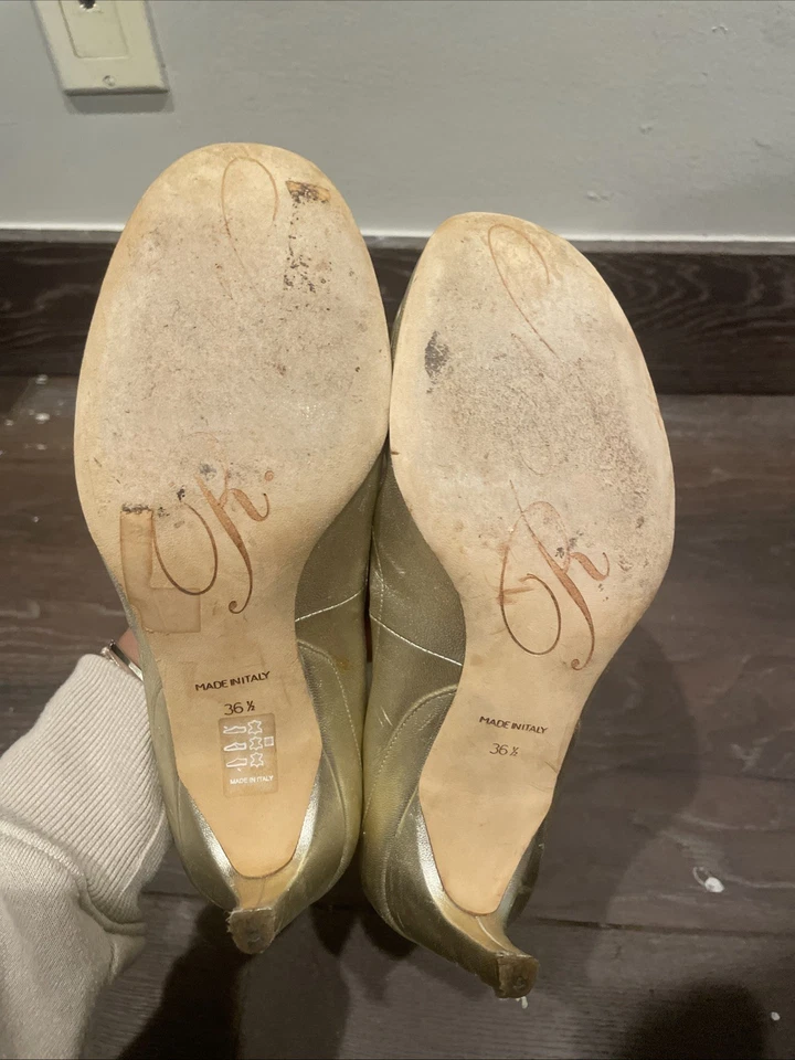 Золотистые кожаные туфли-лодочки Roger Vivier с золотой пряжкой размер 36,5 - Изображение 4 из 4