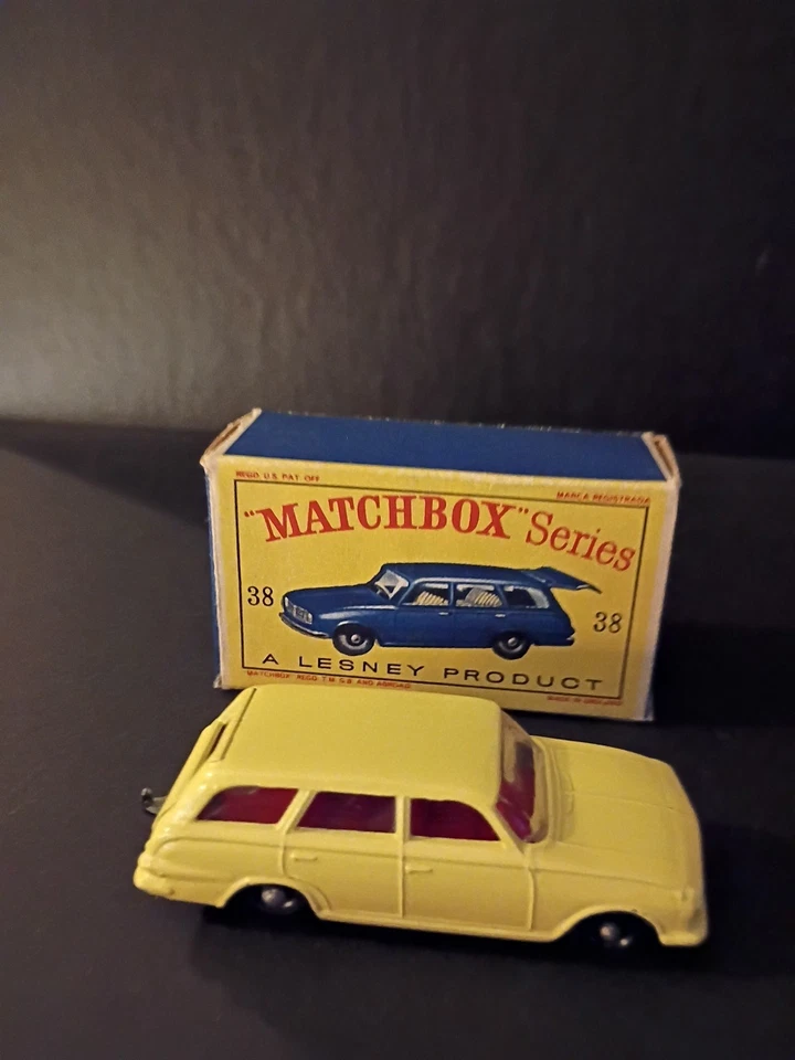 Matchbox #38B Vauxhall Victor Estate Car 1963 VN/MINT In Solid Original D2 Box - Image 4 of 4