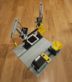 LEGO 4565 - Heavy Cargo Train 9V Railway Freight And Crane Railway - 100%