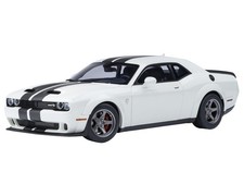 2023 DODGE CHALLENGER SRT SUPER STOCK KNUCKLE WHITE 1/18 MODEL BY AUTOART 71766