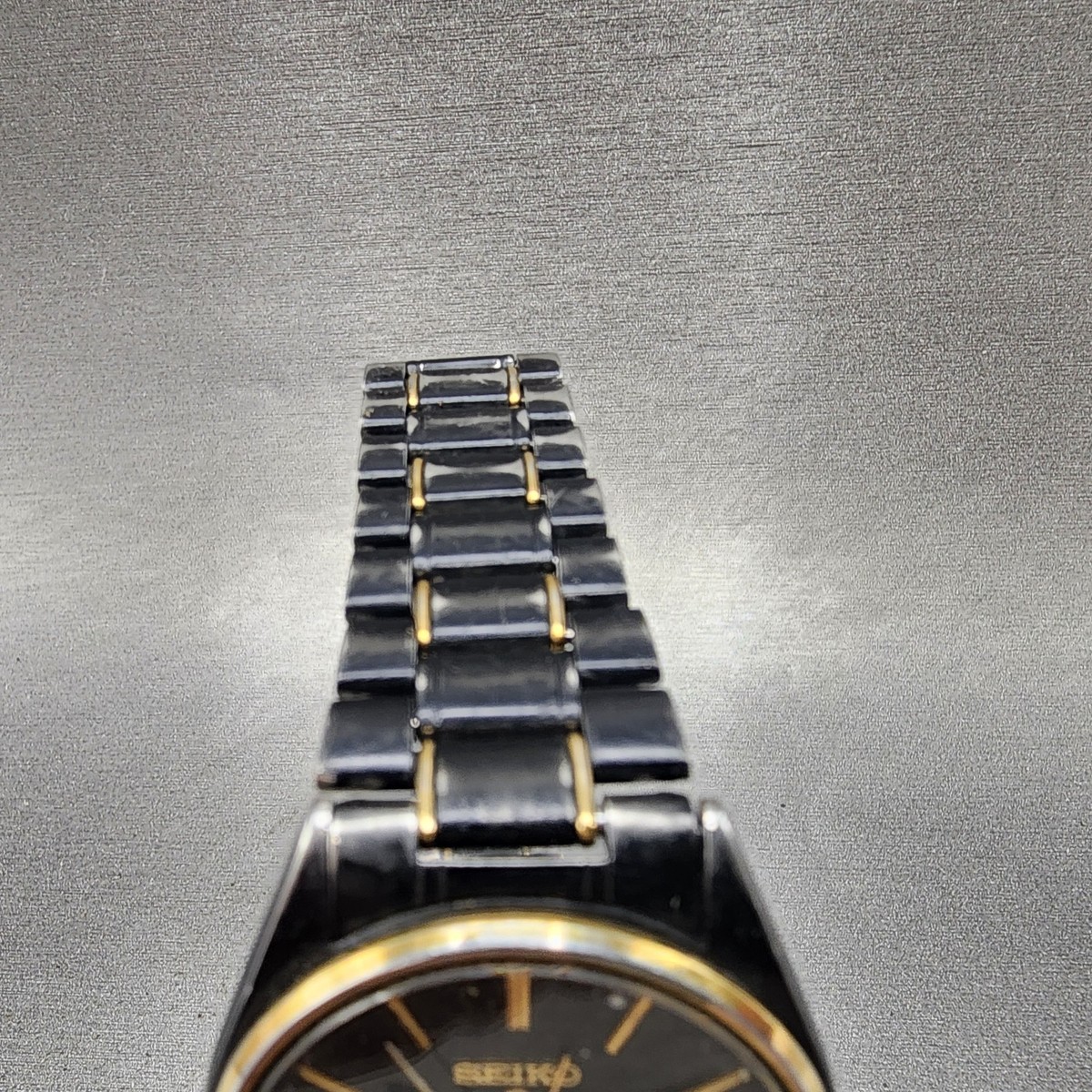Seiko Alarm Watch Men 34mm Black Dial Black & Gold Tone Daydate