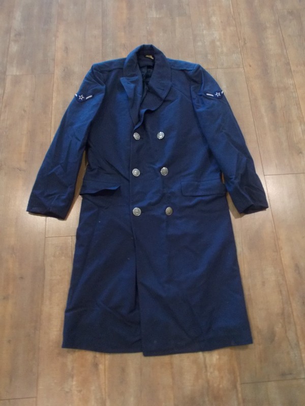 Vintage US Air Force Overcoat Blue Military Trench Coat Mens  SIZE 37L W/ PATCH