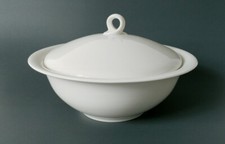 Bride's Bouquet Blossom Top White Ceramic Covered Vegetable Casserole Dish