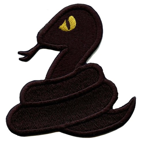 Black Mamba Snake Embroidered Iron On Patch - Picture 1 of 2