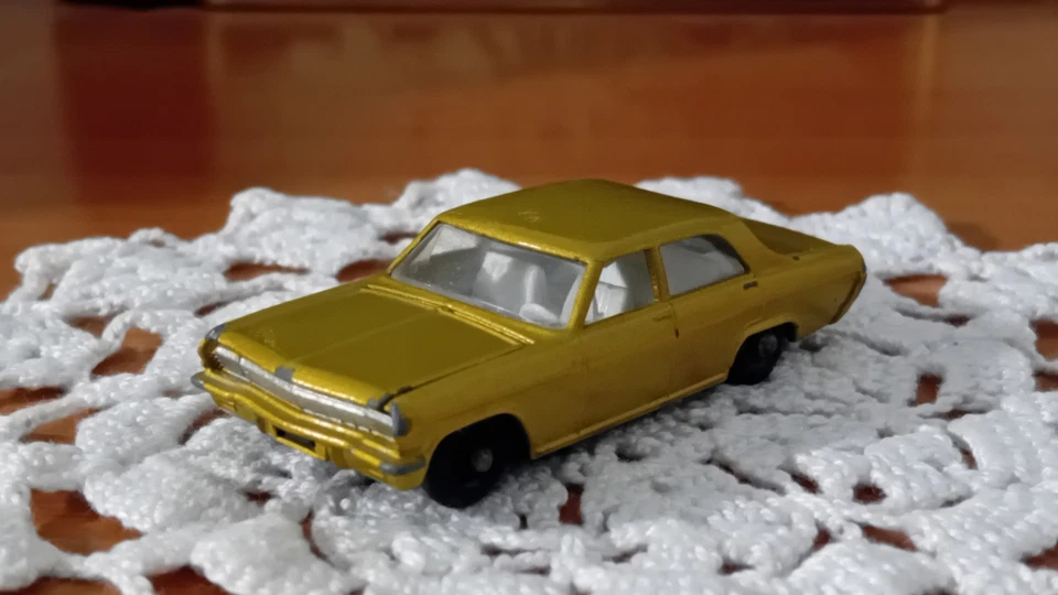 Matchbox-Lesney, N°36: "Opel Diplomat". Color Oliva. - Immagine 2 di 4