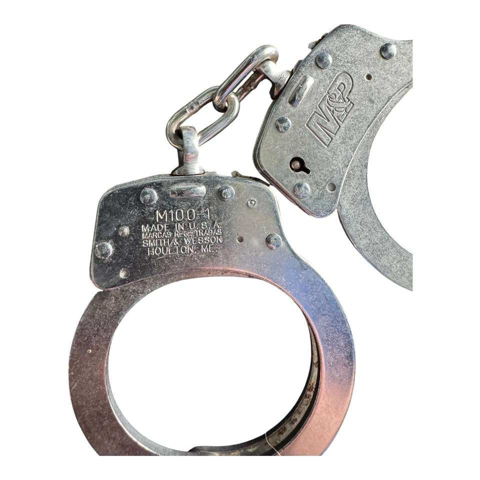 Puños de bloqueo de palanca Smith & Wesson M&P M100-1 - níquel (350122) sin llave incluida Foto 2 de 4