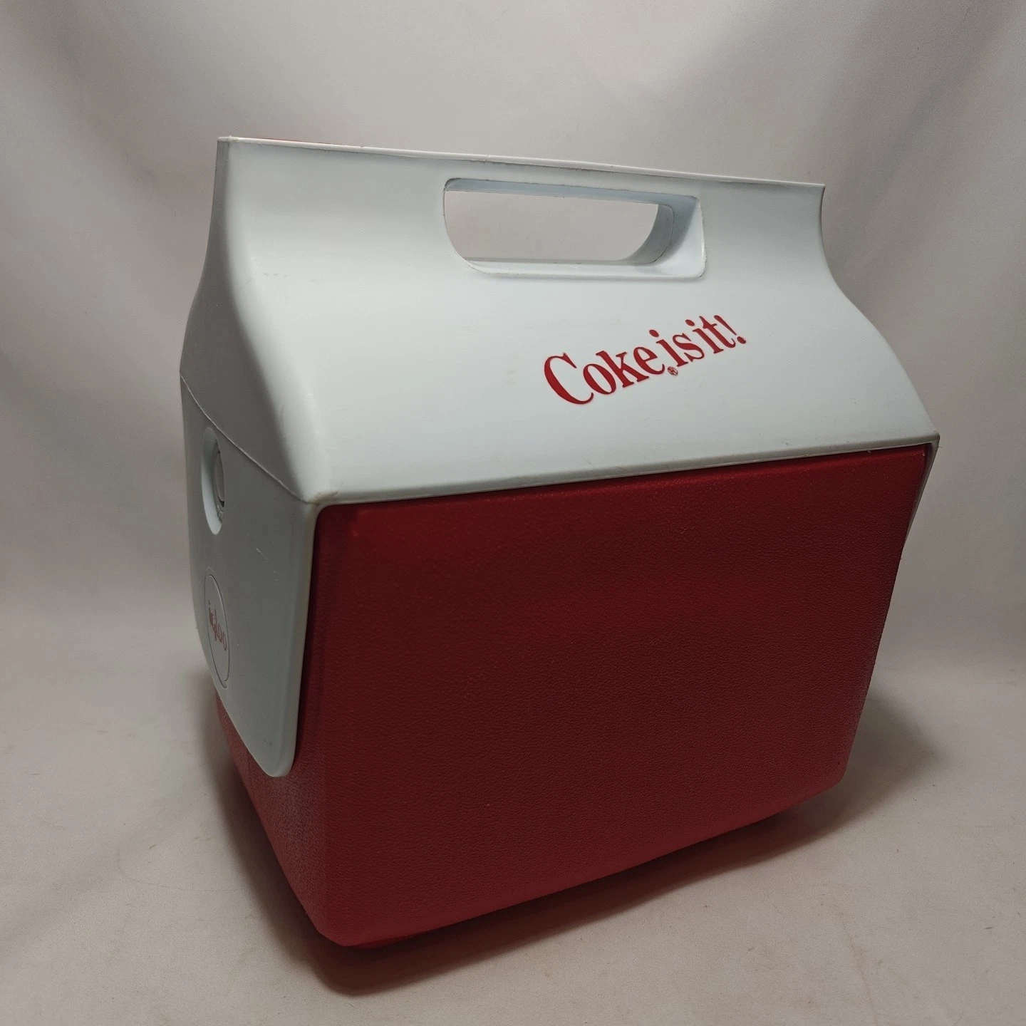 1982 "Coke Is It!" Igloo Lunchmate Cooler Coca-cola Collectable Red White Works