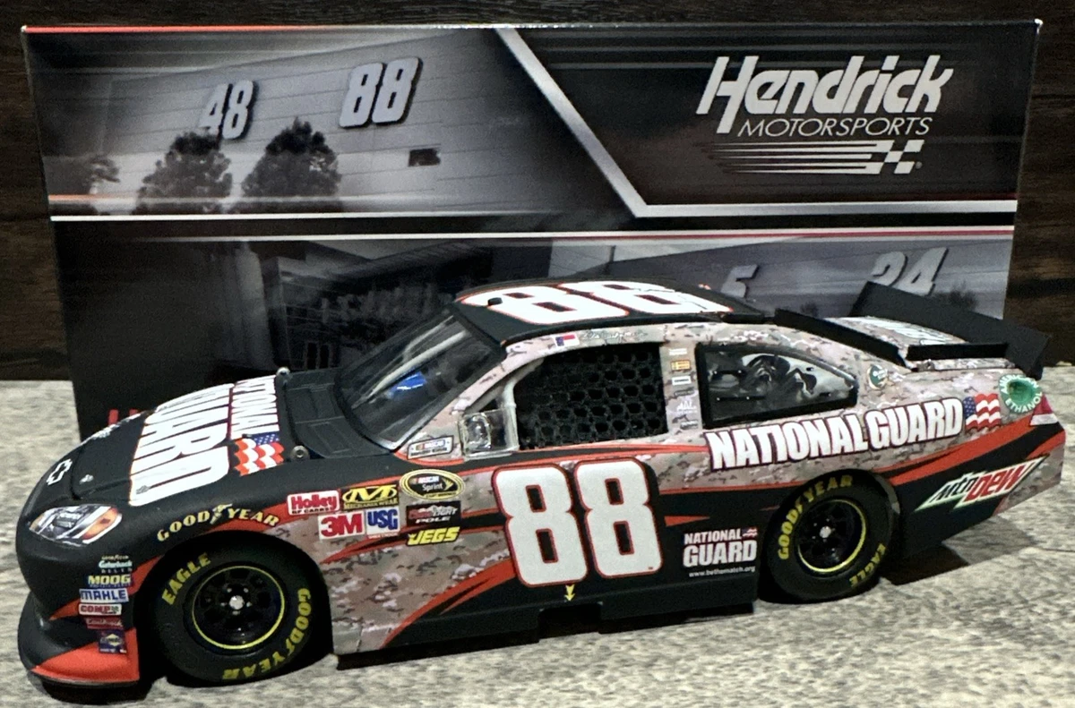 a229-7】ナスカー デイル・アーンハートJr #88 レーシングカー計10台 Dale Earnhardt Jr. To drive this No. 88 Bass Pro Car in One of his