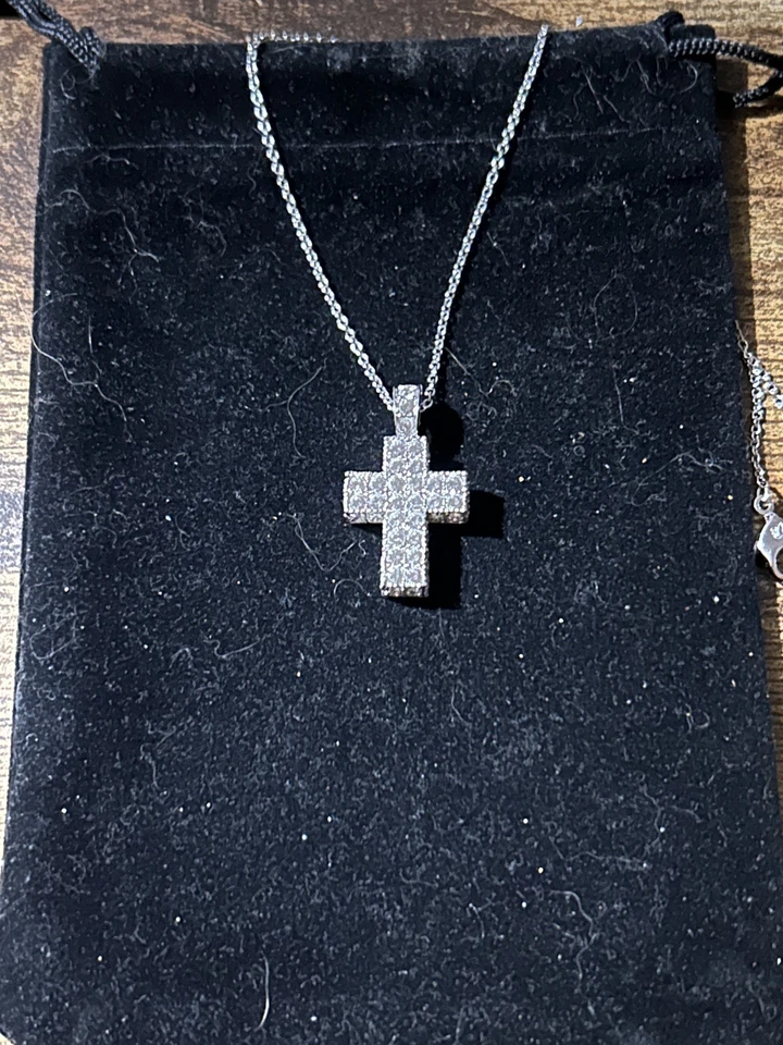 Collar colgante flotante enchapado en rodio cruz transparente Swarovski - bolsa gratis £20+ Foto 3 de 4