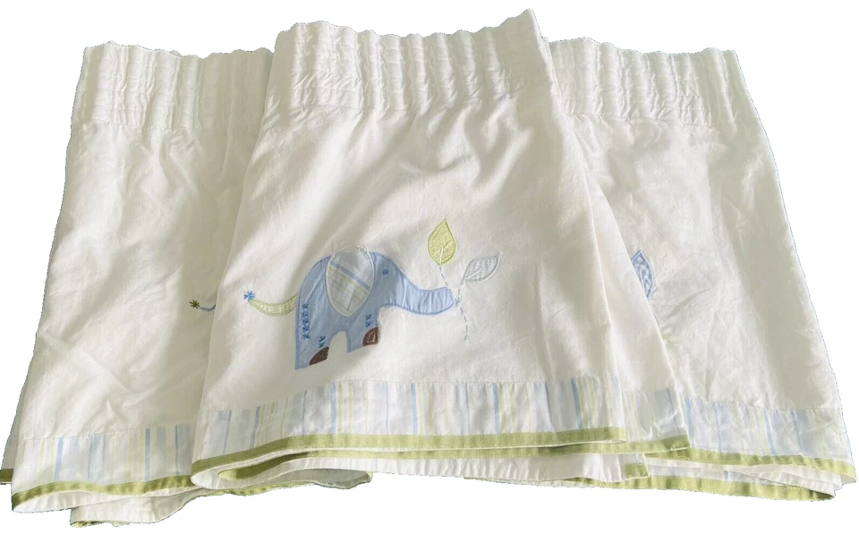 Cenefa de cortina ajustable plisada a lápiz Pottery Barn Kids Eli's Elephant Foto 2 de 4