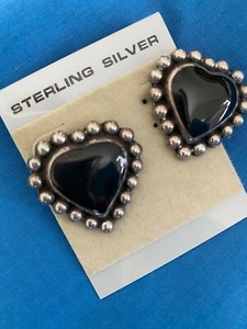 vintage*STERLING SILVER & ONYX HEART Shaped EARRINGS* Mexico Stamped 
