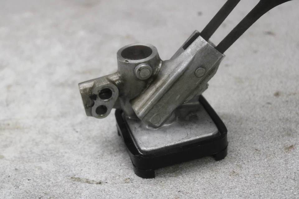 Honda CL450 1973 Scrambler motor bomba de aceite U14-9597.qs Foto 2 de 4