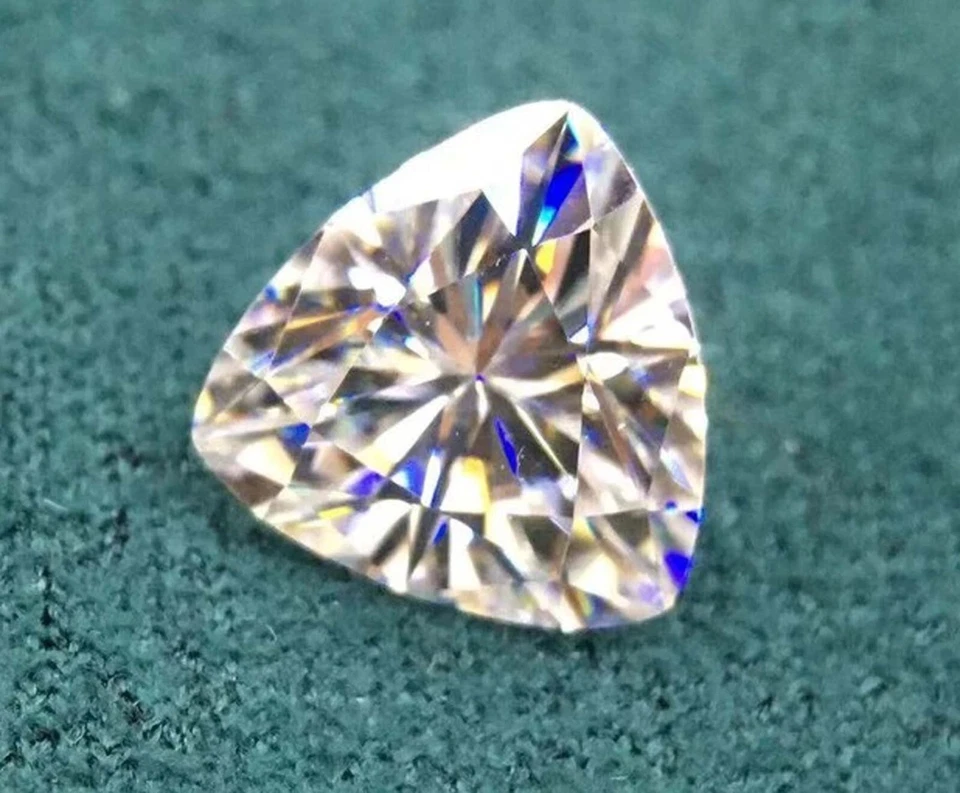 2 Ct White Diamond Lab-Grown Trillion Cut CVD Loose EGL VVS1 Clarity 5MRF - Image 2 of 4