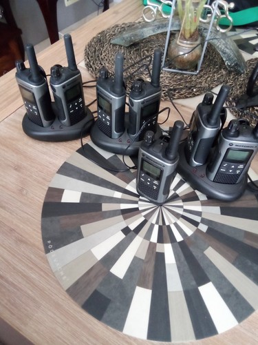 7 Talkie Walkie Motorola TLKR T80 - - Photo 2/2