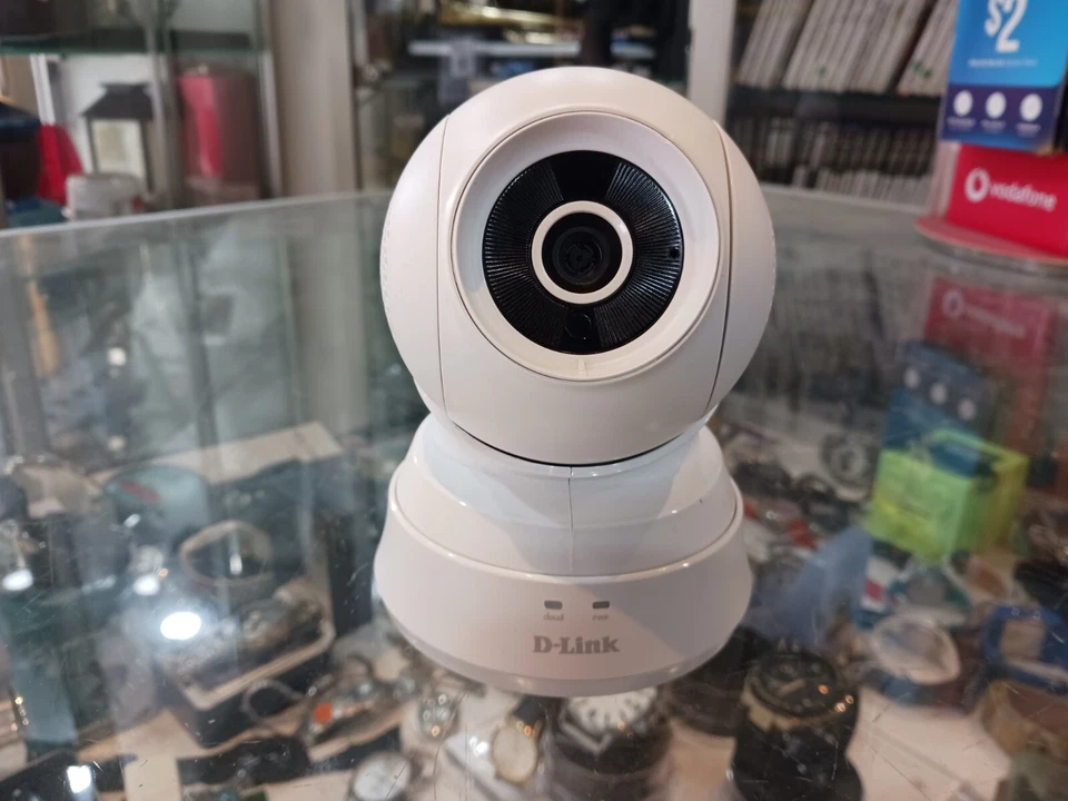 D-LINK DCS-850L PAN & TILT Wi-Fi BABY DAY & NIGHT CAMERA - Image 2 of 4