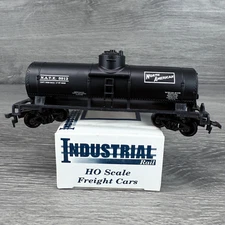 HO Industrial Life-Like Single Dome Tank Car North America 5912 No Hand Rails