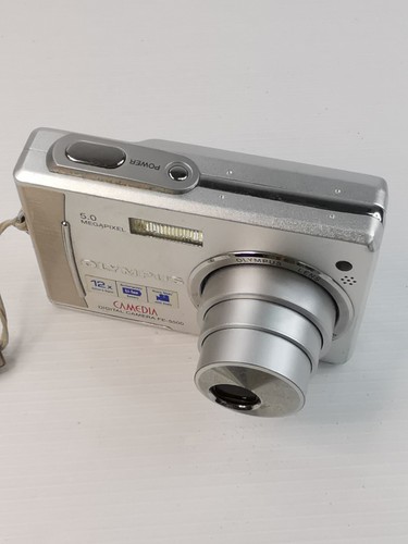 Olympus CAMEDIA FE-5500 5.0MP Digital Camera - Silver - Imagen 11 de 15