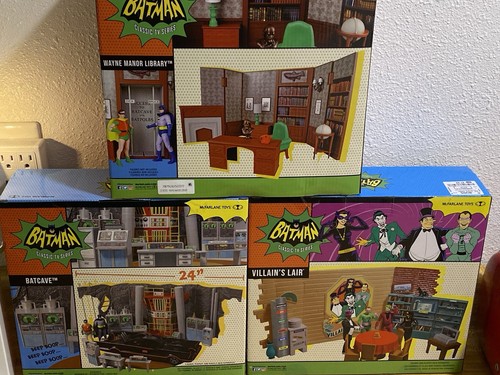 Mcfarlane 2023 Batman DC Classics 1960s Wayne Manor Library / Bat Cave / Villian - Bild 2 von 2
