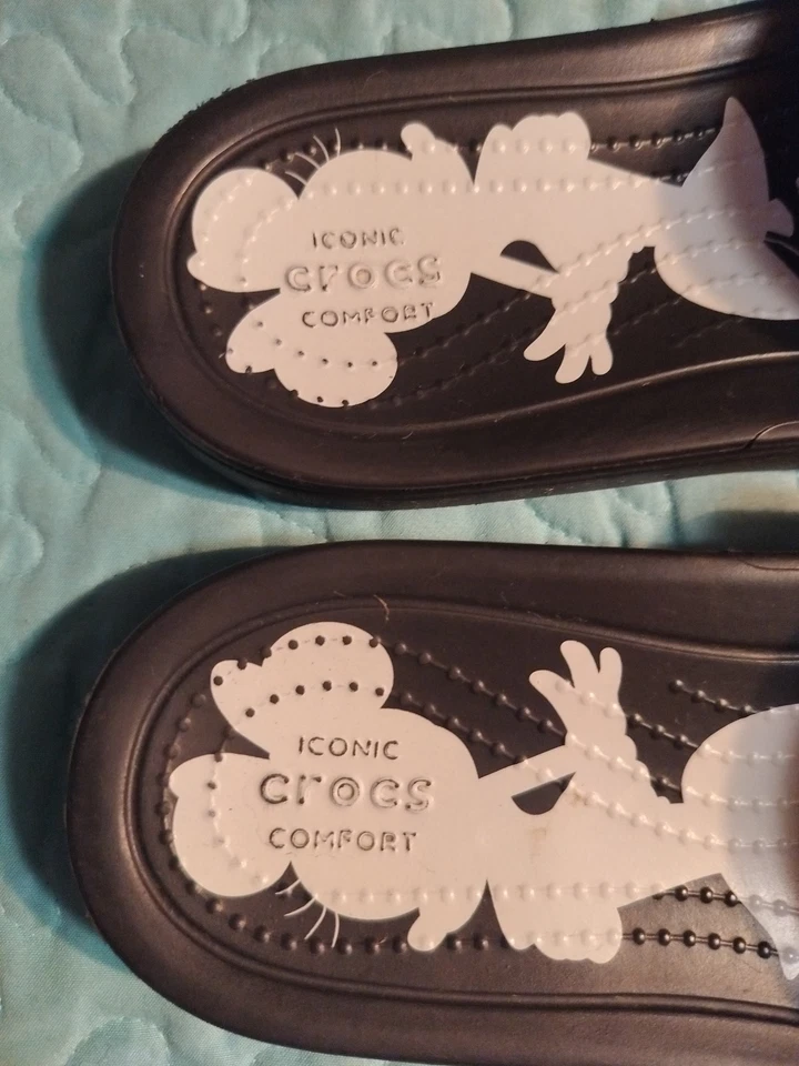 Crocs Sloane Minnie Mouse Dots Slide Womens size 6  - Image 2 of 4