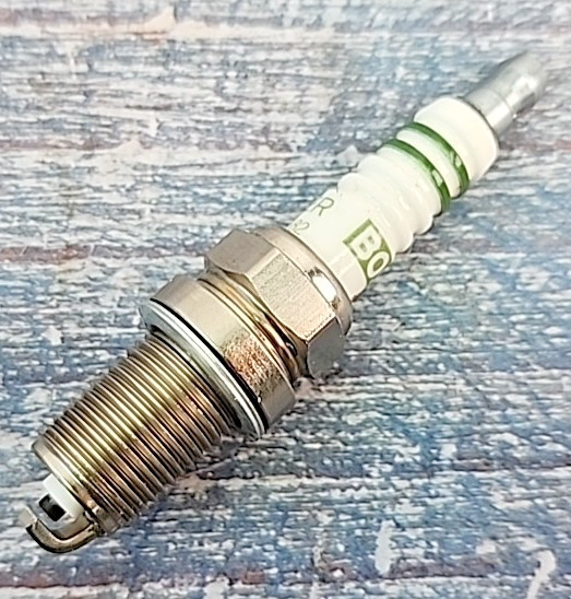 8x Bosch Super 7527 FR8DC Spark Plugs Fits Select 1993-2002 Audi VW 2.0L Copper