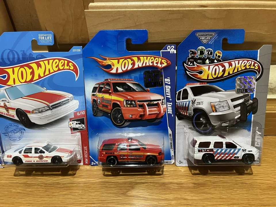 Hot Wheels Lote De 5 City Works/Rescue Bomberos Chevrolet Tahoe Impala Totalmente Nuevo Foto 2 de 4