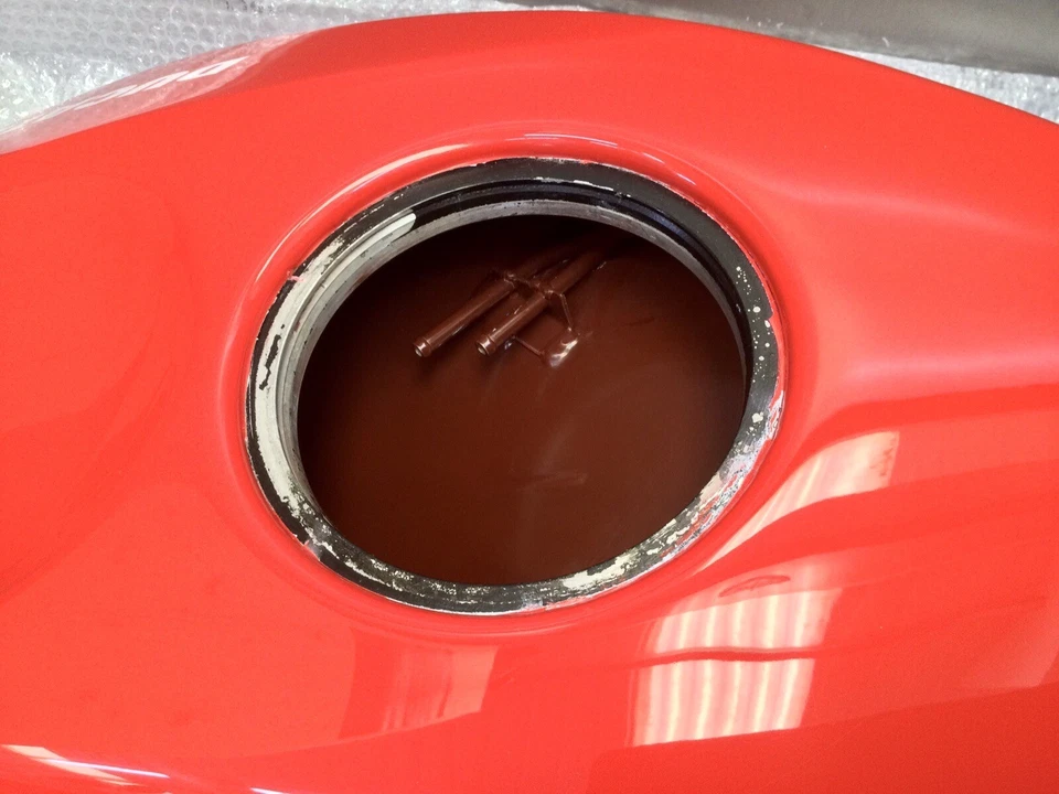 Depósito de combustible Ducati Desmosedici D16RR Ducati piezas originales 58611672AA Foto 4 de 4