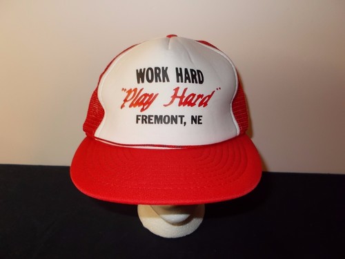 Casquette Trucker Vintage Années 80 - Work Hard Play Hard Fremont Nebraska - Neuf Sans étiquette
