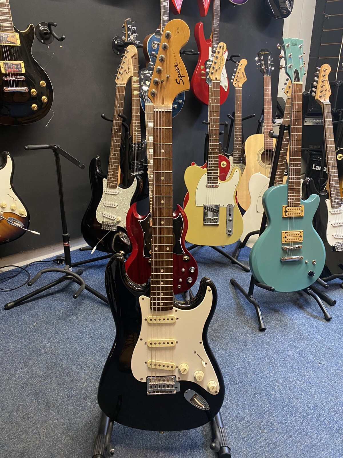 Venta de Guitarra Electrica Fender Squier Strat | 56 articulos de segunda  mano