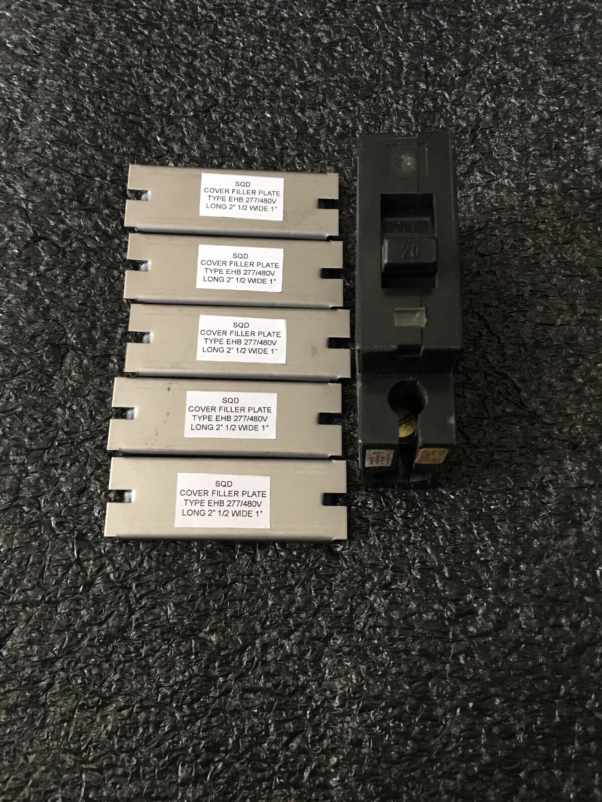 SQD COVER FILLER PLATE TYPE EHB 277/480V LOT OF 5