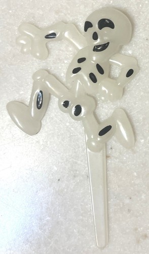 SKELETON CUPCAKE TOPPER 2004 Bakery Crafts Cake Pick Halloween plastic vintage