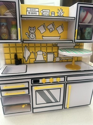 MGA's Miniverse Make It Mini Kitchen Play-set UV curing oven, Incomplete