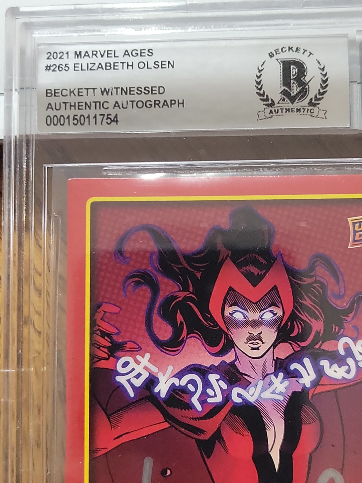 2021 Upper Deck Marvel Ages Scarlet Witch Elizabeth Olsen BGS authentic 10 auto view 3