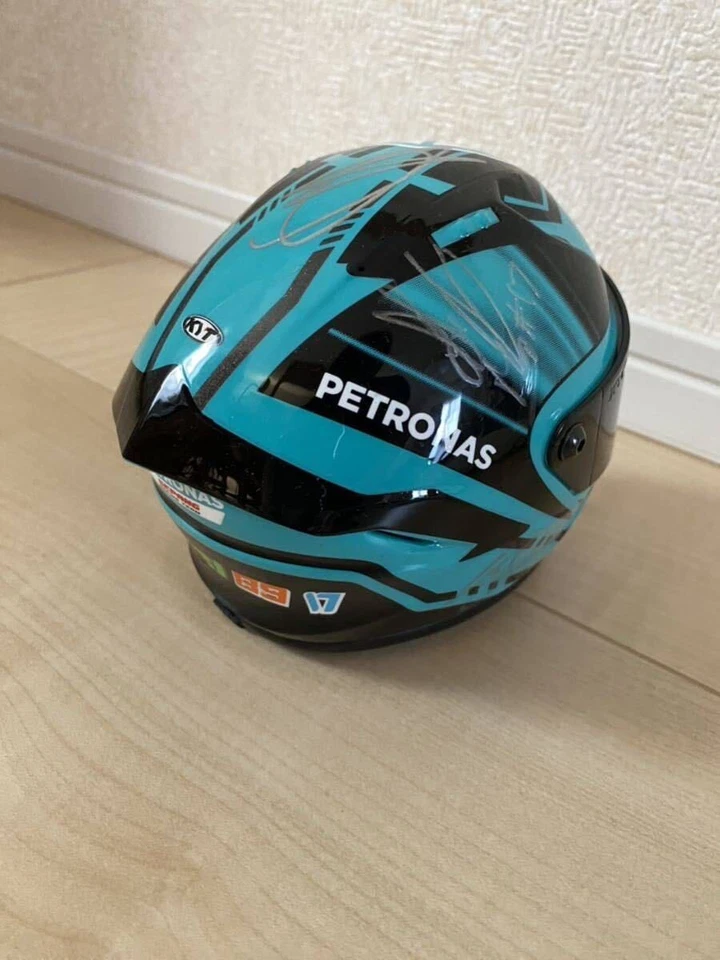 Per Saldi, 2019 Petronas, Mini Casco con Tutti I Rider Firmata, 1/4 Misura? - Immagine 3 di 4