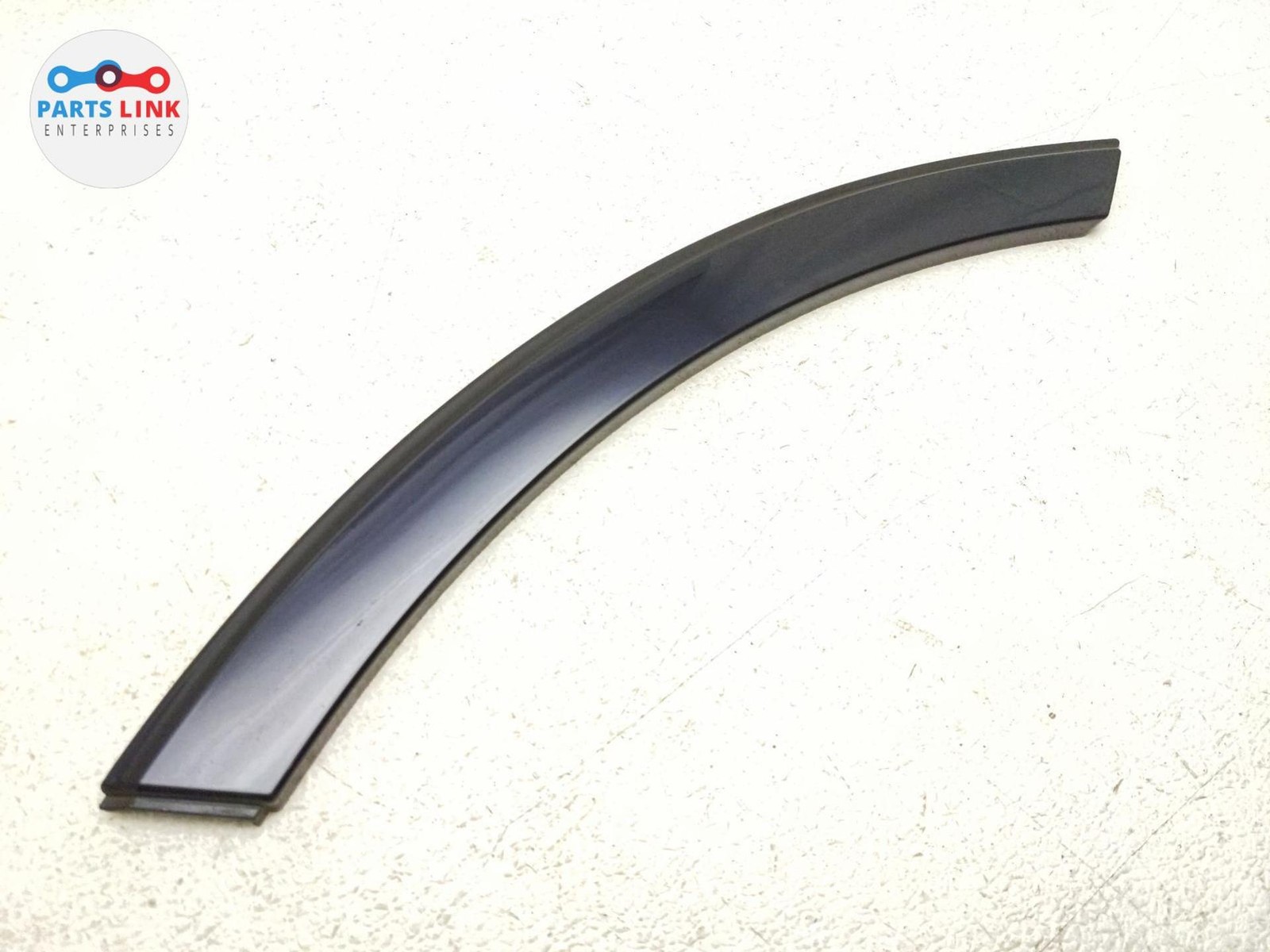 2016-20 BENTLEY BENTAYGA REAR LEFT FENDER FLARE ARCH TRIM DOOR APPLIQUE MOLDING