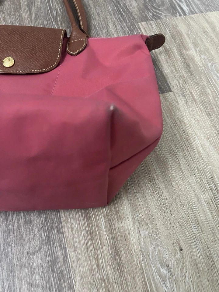 Bolsa tote Longchamp Le Pliage feminina rosa náilon couro marrom feita na França - Imagem 4 de 4