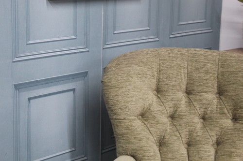 PARKER KNOLL EDWARD ACCENT CHAIR IN CONISTON GREEN FABRIC. RRP £1163. - Picture 4 of 8