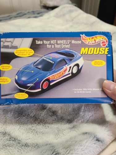 HOT WHEELS COMPUTER MOUSE, WORKING HEADLIGHTS, REVVING MOTOR, BRAND NEW - Picture 6 of 6
