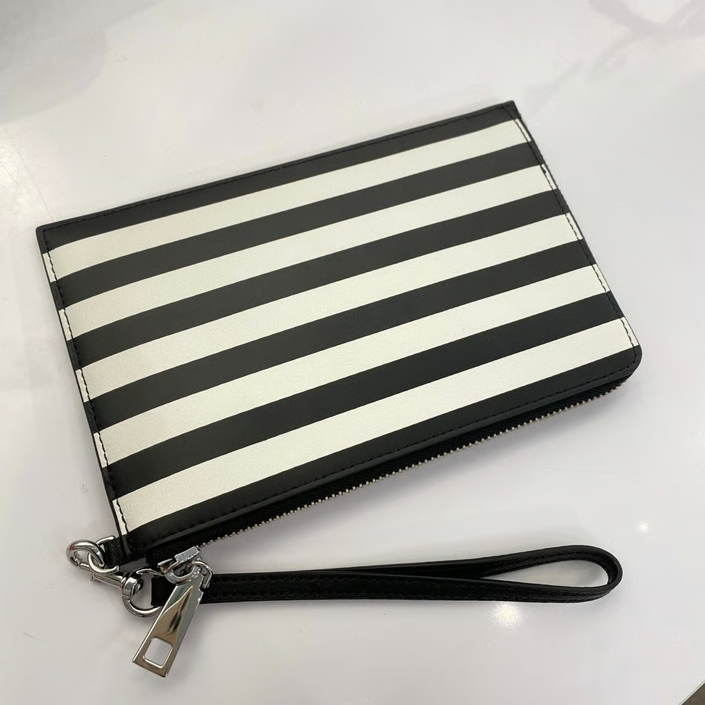 限定販売★Betty Boop x Marc Jacobs Wristlet Betty Boop x Marc Jacobs Limited Edition Wristlet | eBay