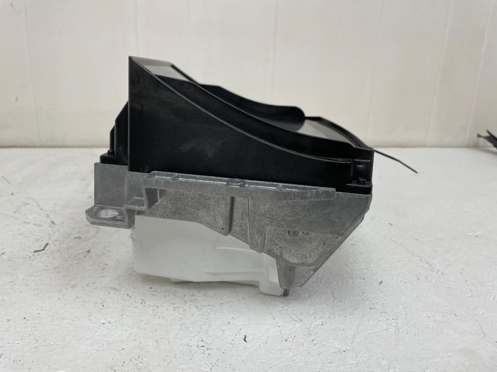 2016 2017 2018 2019 2020 BENTLEY BENTAYGA HUD DASH HEADS UP DISPLAY 36B919617