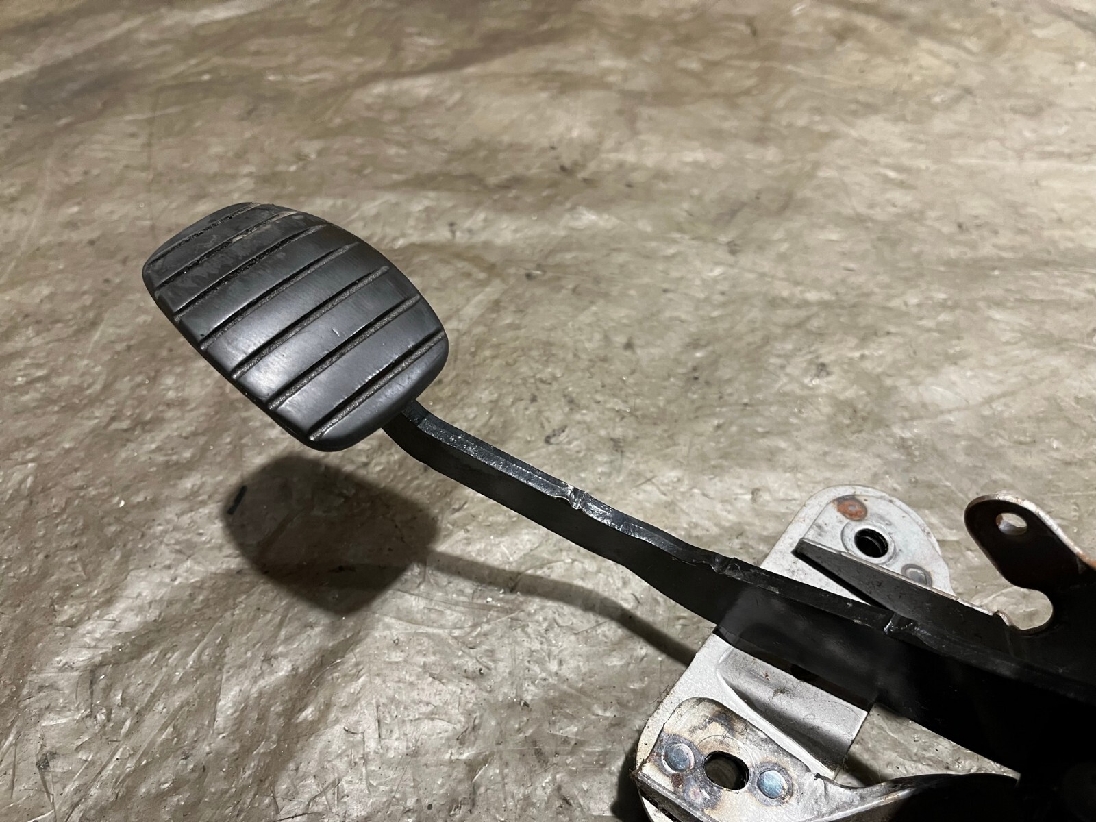 Renault Clio/Captur Mk4 0.9 Petrol 20132017 Clutch Pedal 465030108R eBay