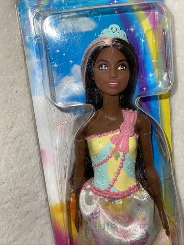 Mattel Barbie DREAMTOPIA Sweetville Princess bambola afroamericana - nuova - Foto 4 di 12